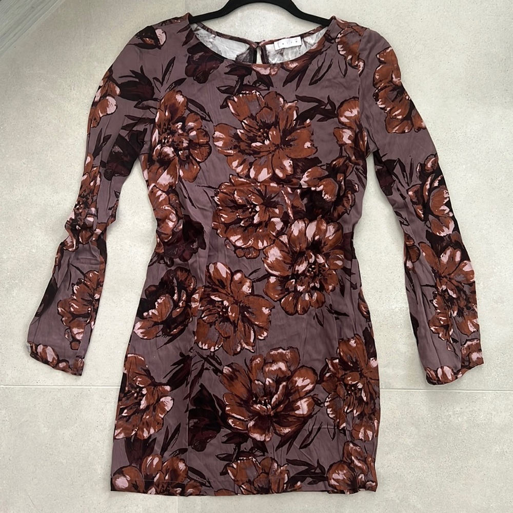 Mini dress by Leith.